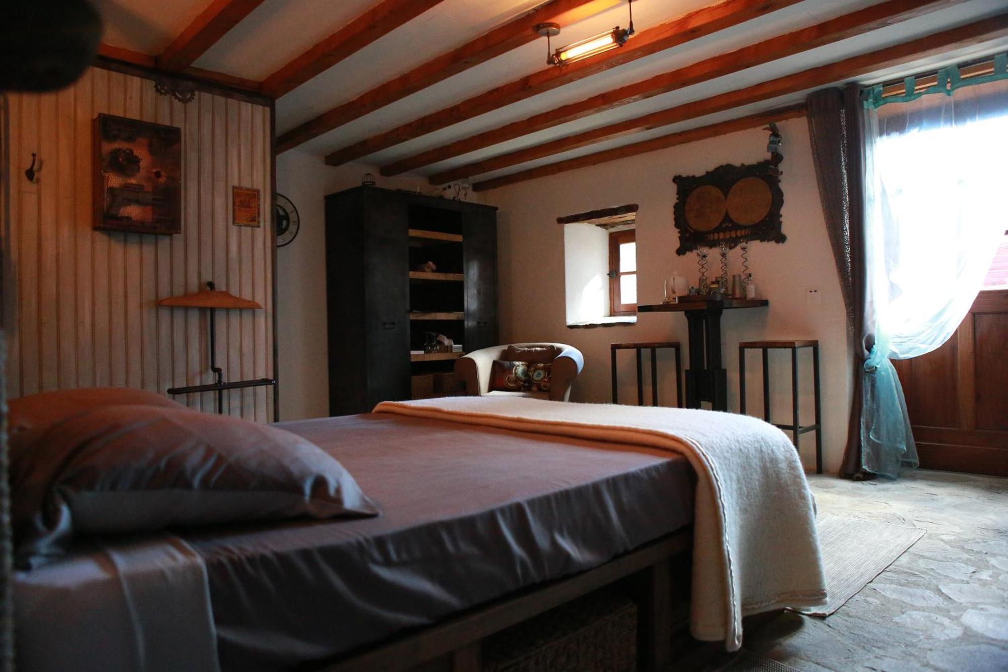 Chambre Steampunk Jules Vernes Bosbonparent Exteriér fotografie