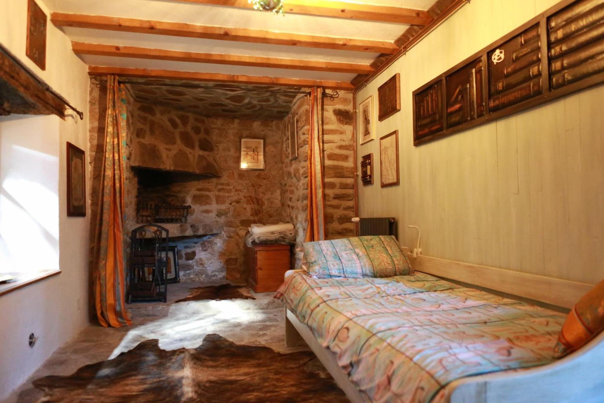 Chambre Steampunk Jules Vernes Bosbonparent Exteriér fotografie